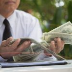 En el primer trimestre de 2026, la expectativa salarial de los ecuatorianos cayó 2,66%